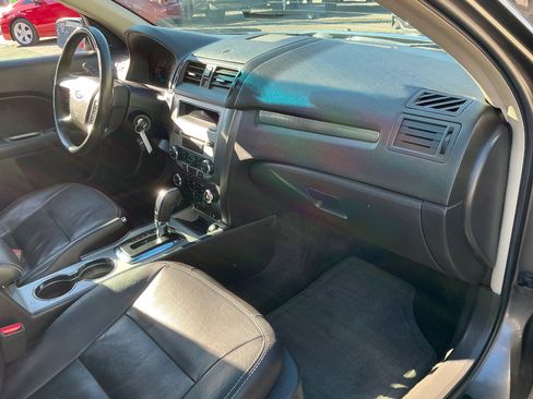 Used 2011 Ford Fusion SEL w/ 302A Rapid Spec Order Code image 9