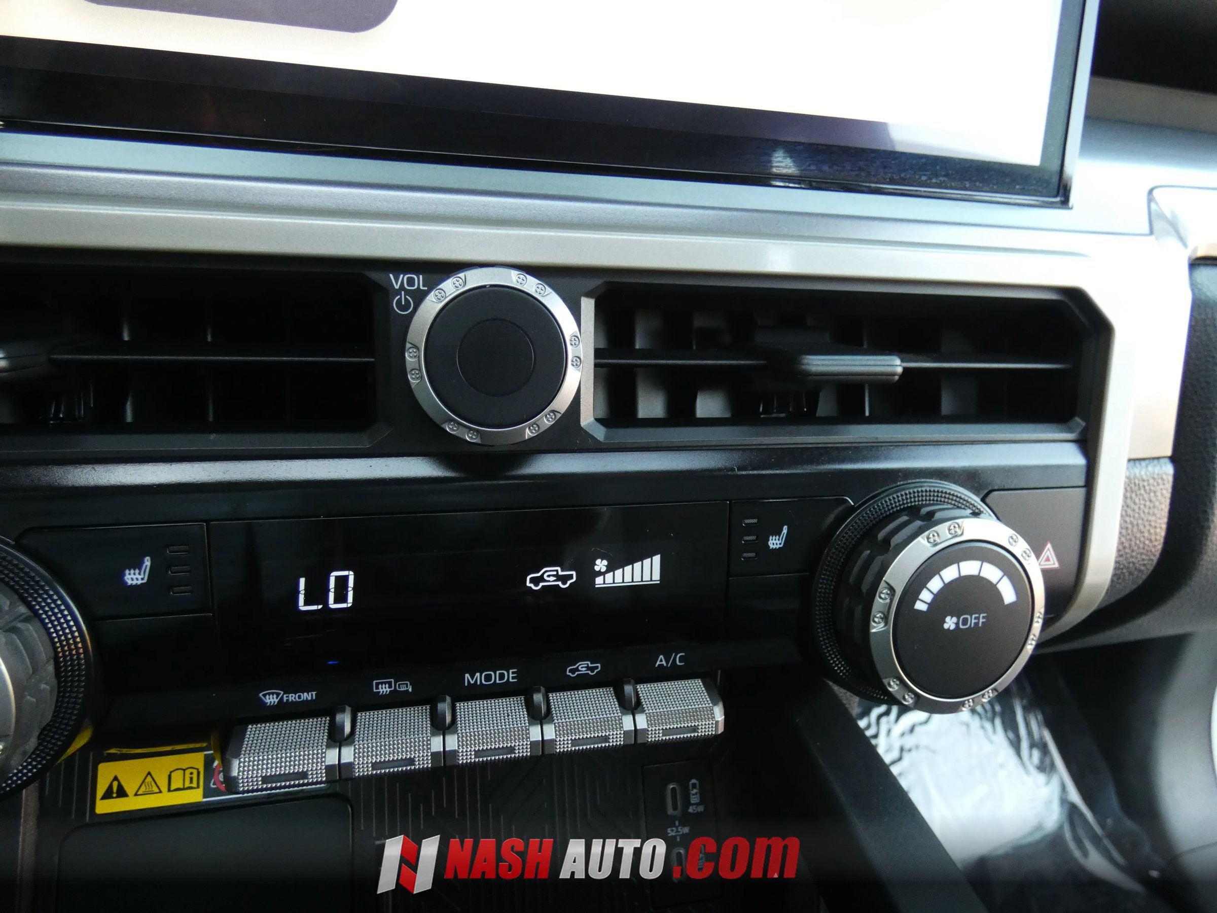 Used 2026 Toyota Tacoma TRD Sport w/ TRD Sport Upgrade Package AWD/4WD image 58