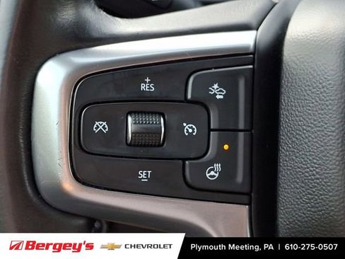 Certified 2022 Chevrolet Silverado 1500 LT w/ Z71 Off-Road Package AWD/4WD image 23