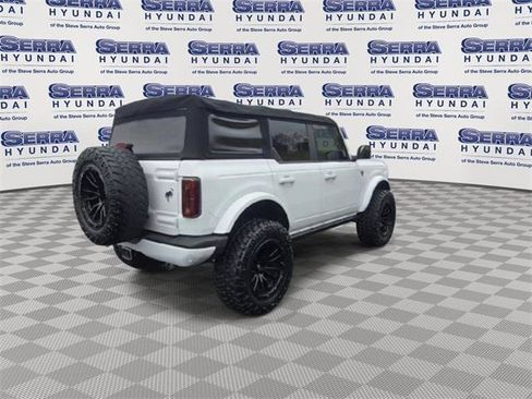 Used 2021 Ford Bronco Badlands image 8