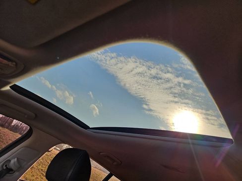 Used 2018 Kia Stinger Premium image 21