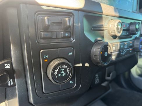 Used 2025 Ford F150 XL image 34