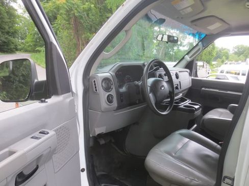 Used 2013 Ford E-250 and Econoline 250 Extended w/ PWR Group RWD image 8