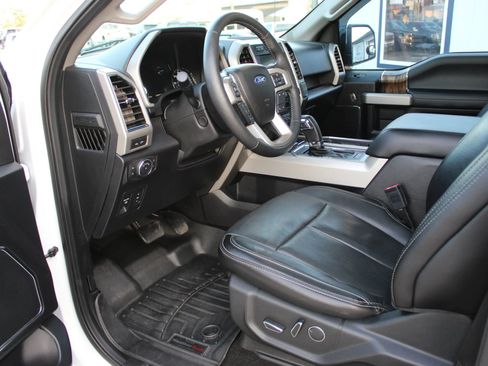 Used 2018 Ford F150 Lariat w/ Equipment Group 502A Luxury image 12