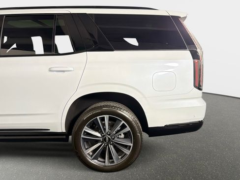 Used 2026 Cadillac Escalade Sport w/ Touring Package AWD/4WD image 15