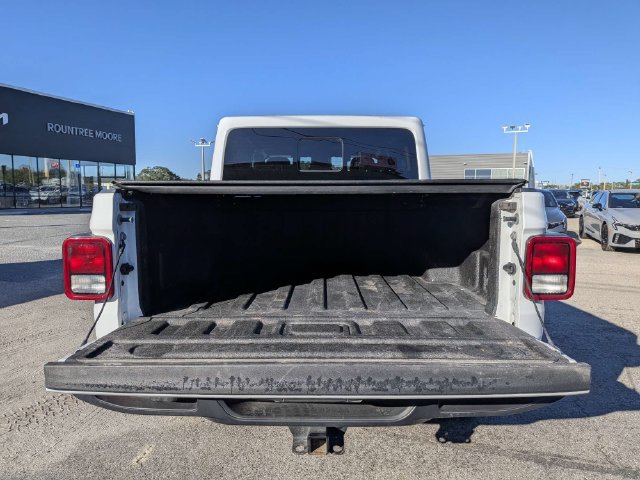 Used 2025 Jeep Gladiator Sport AWD/4WD image 11