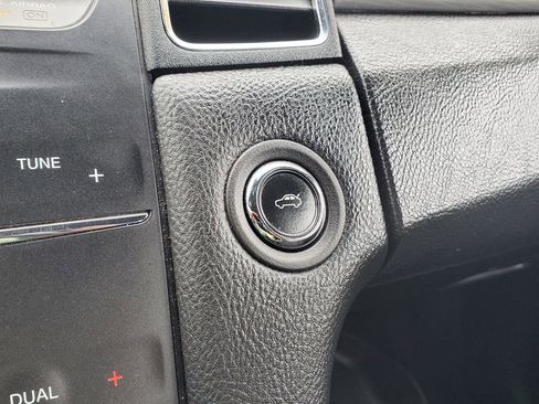 Used 2018 Ford Taurus SEL w/ Equipment Group 201A image 24