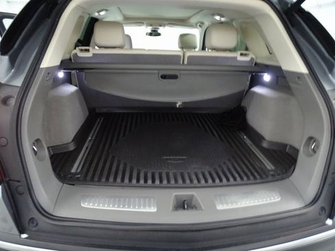 Used 2020 Cadillac XT5 Premium Luxury image 22