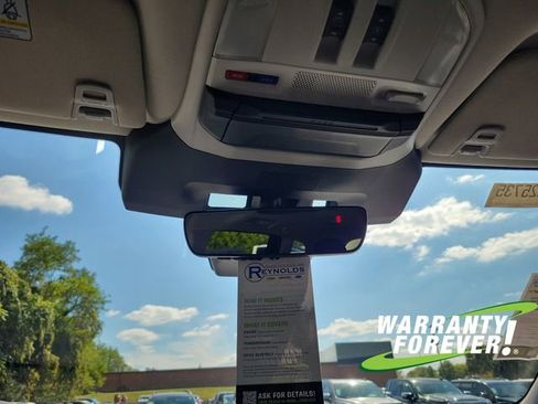 New 2025 Subaru Ascent Limited image 12