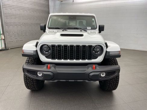 New 2025 Jeep Gladiator Mojave w/ Convenience Group image 6