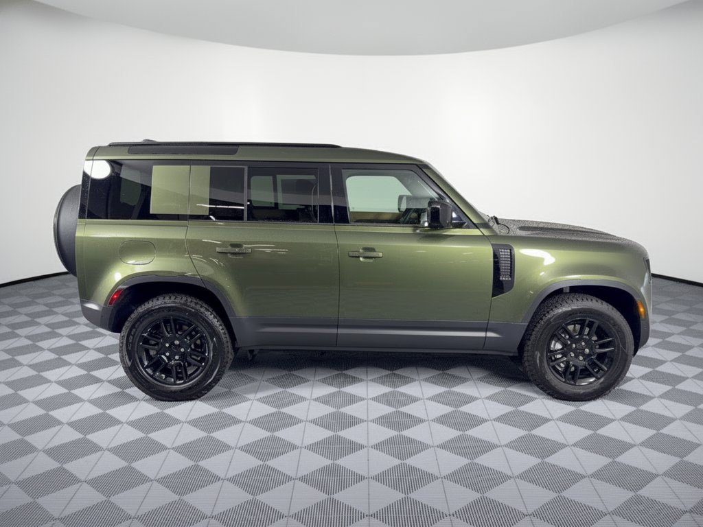 New 2026 Land Rover Defender 110 S AWD/4WD image 8