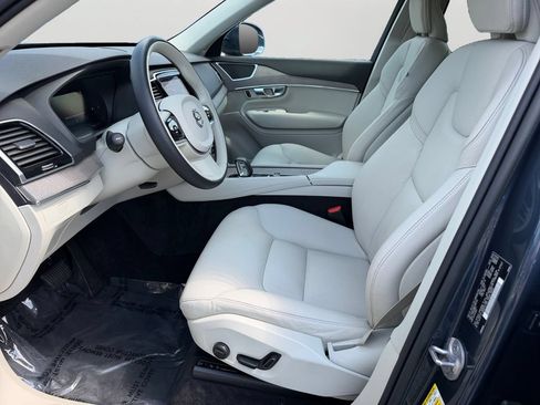 Certified 2023 Volvo XC90 B6 Plus AWD/4WD image 16