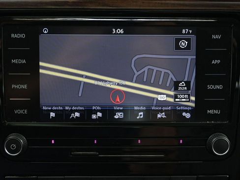 Used 2020 Volkswagen Passat 2.0T SEL image 27