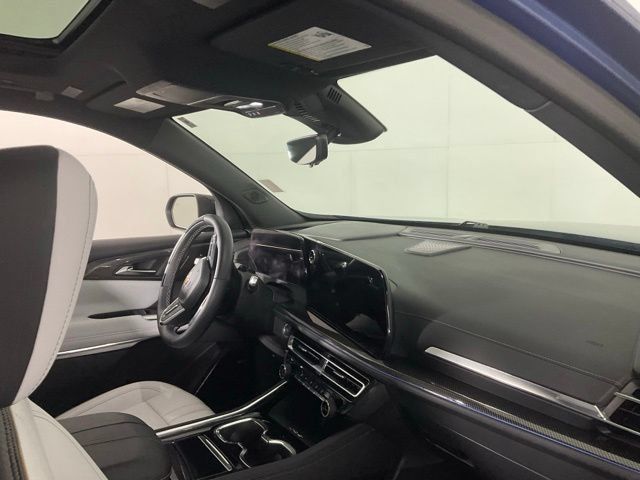 Used 2025 Chevrolet Traverse High Country AWD/4WD image 30