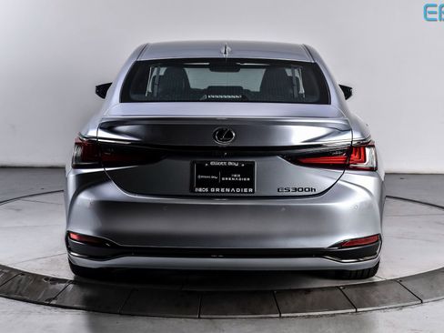 Used 2024 Lexus ES 300h F Sport w/ Accessory Package (Z2) FWD image 5