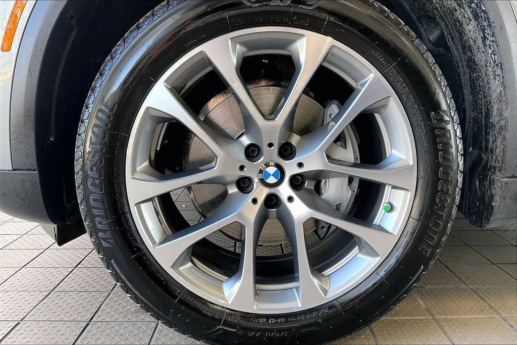 Used 2026 BMW X5 xDrive40i AWD/4WD image 31