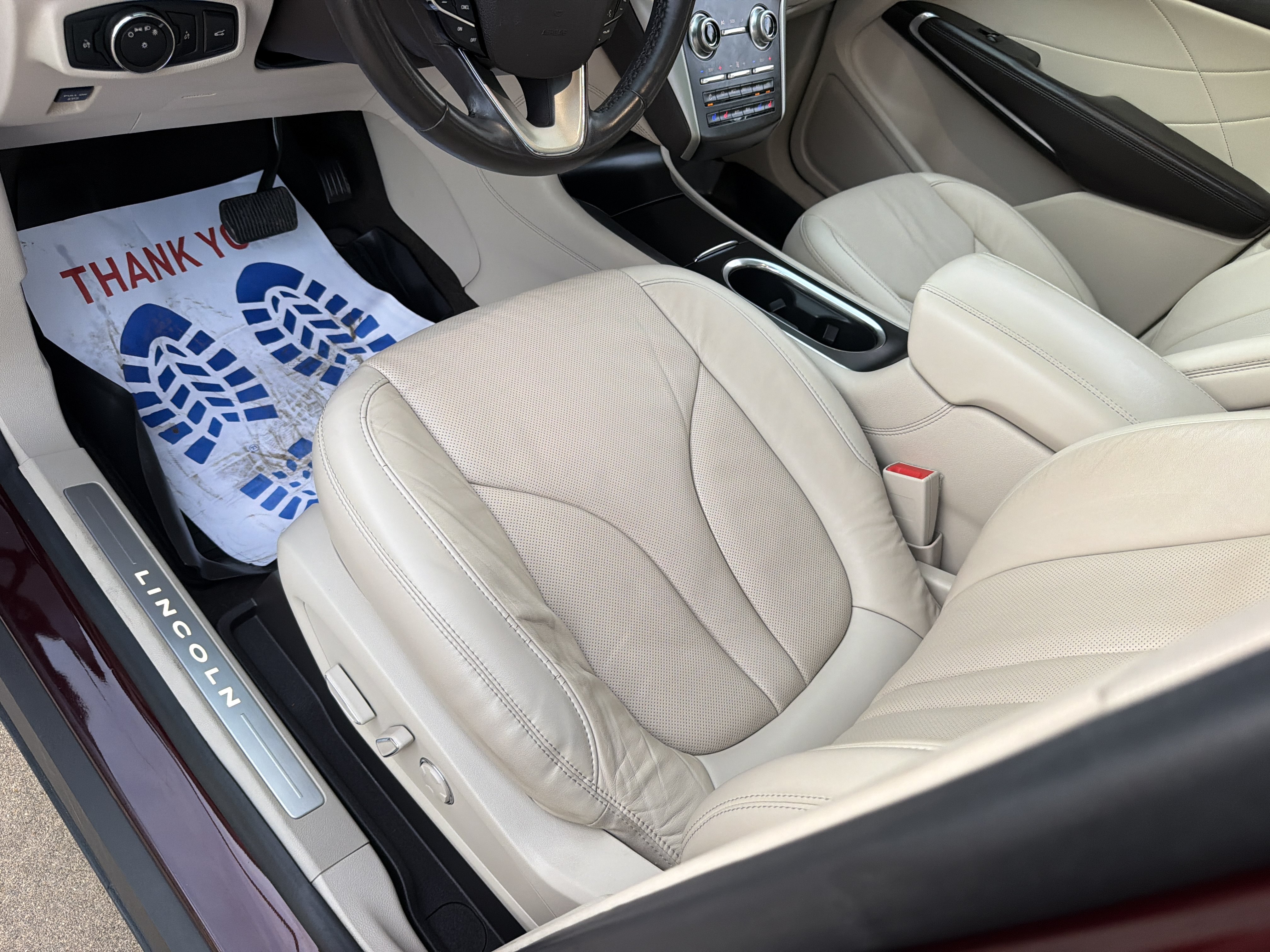 Used 2019 Lincoln MKC Reserve w/ MKC Climate Package FWD image 26