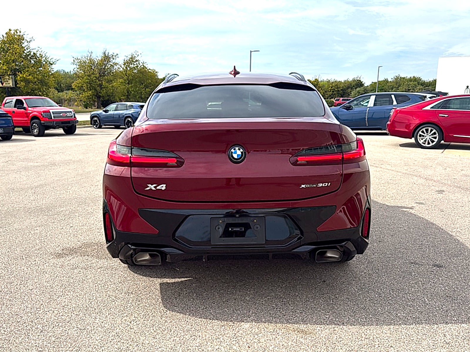 Used 2024 BMW X4 xDrive30i w/ Premium Package AWD/4WD image 6