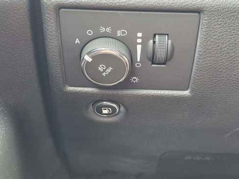 Used 2016 Jeep Grand Cherokee Limited RWD image 21