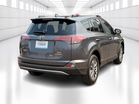 Used 2017 Toyota RAV4 XLE w/ All Weather Liner Package AWD/4WD image 5