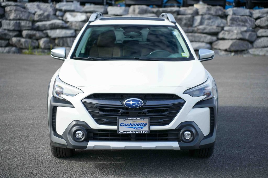 Used 2023 Subaru Outback Touring XT AWD/4WD image 2