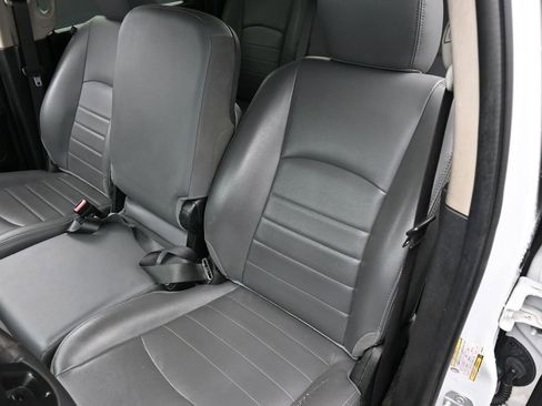Used 2019 RAM 1500 Tradesman w/ Chrome Appearance Group RWD image 19