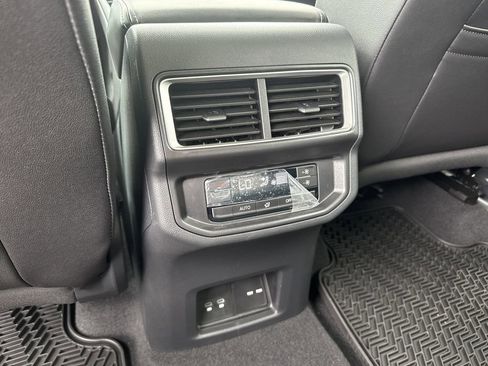 New 2026 Volkswagen Atlas SE FWD image 25