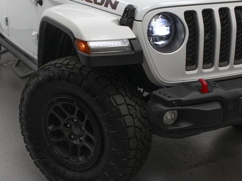 Used 2021 Jeep Gladiator Rubicon AWD/4WD image 3