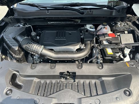 Used 2025 Chevrolet Blazer LT FWD image 35