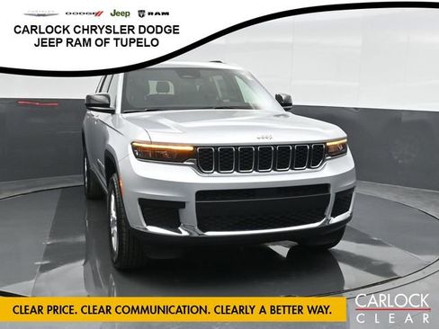 Used 2025 Jeep Grand Cherokee L Laredo image 6