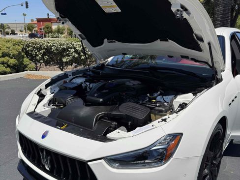 Used 2021 Maserati Ghibli S GranSport RWD image 26