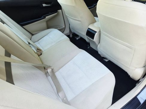 Used 2012 Toyota Camry FWD image 12