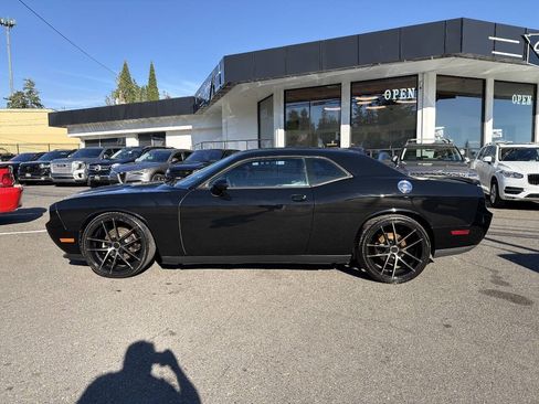Used 2013 Dodge Challenger R/T Plus RWD image 2