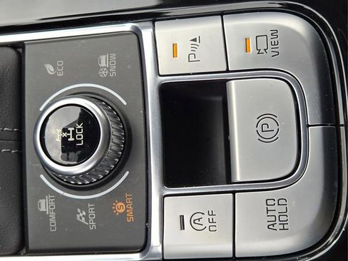 Certified 2022 Kia Telluride SX w/ SX Prestige Package image 36