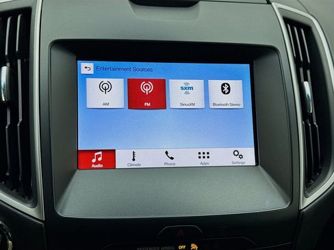 Used 2019 Ford Edge SEL w/ Equipment Group 201A AWD/4WD image 11