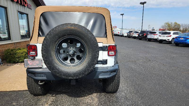 Used 2018 Jeep Wrangler Unlimited Sport AWD/4WD image 9