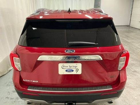 Used 2022 Ford Explorer Limited w/ Equipment Group 301A RWD image 5