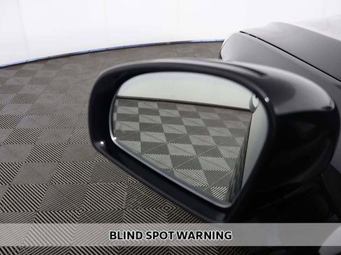 Used 2013 Mercedes-Benz SL 550 w/ Premium Pkg image 6