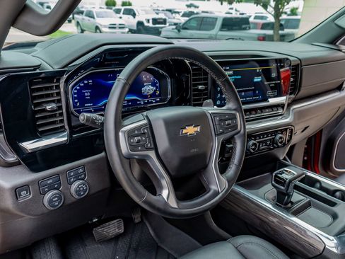 Used 2024 Chevrolet Silverado 1500 LTZ w/ LTZ Convenience Package II AWD/4WD image 15