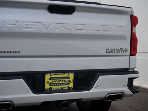 Used 2022 Chevrolet Silverado 1500 High Country w/ High Country Premium Package image 10