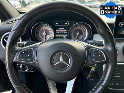 Used 2017 Mercedes-Benz GLA 250 4MATIC image 12