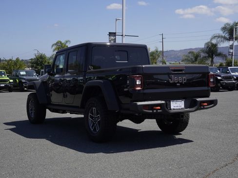 New 2026 Jeep Gladiator Mojave w/ Steel Bumper Group AWD/4WD image 6