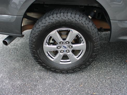 Used 2020 Ford F150 XLT w/ Equipment Group 302A Luxury AWD/4WD image 12