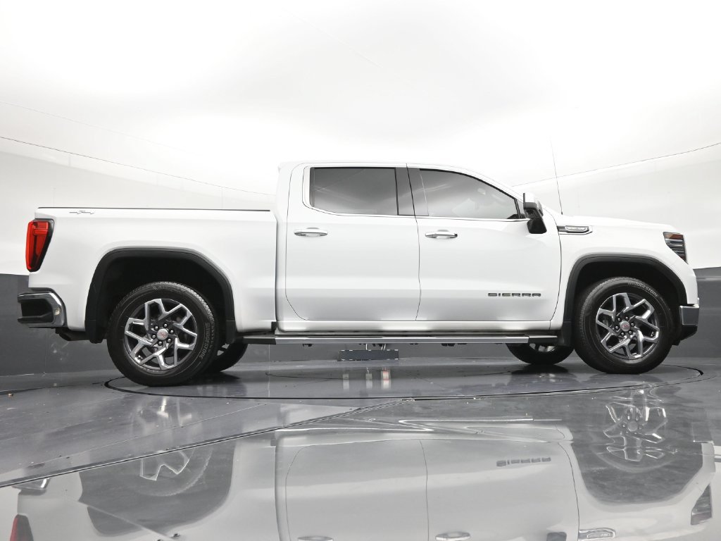 Used 2023 GMC Sierra 1500 SLT w/ SLT Premium Plus Package AWD/4WD image 28