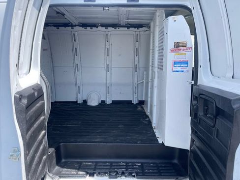 Used 2021 Chevrolet Express 2500 Extended w/ Driver Convenience Package RWD image 22