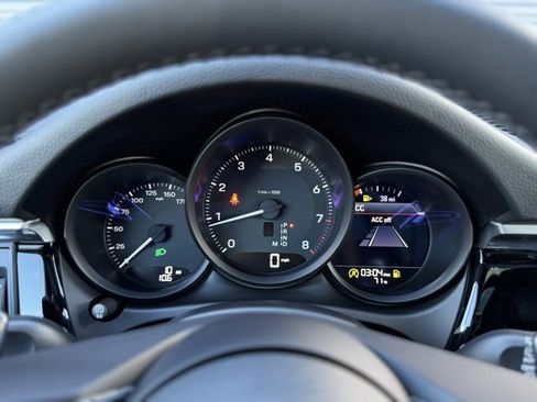 New 2026 Porsche Macan image 22