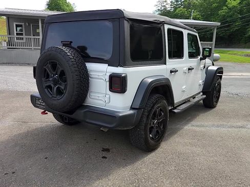 Used 2019 Jeep Wrangler Unlimited Sport S image 16