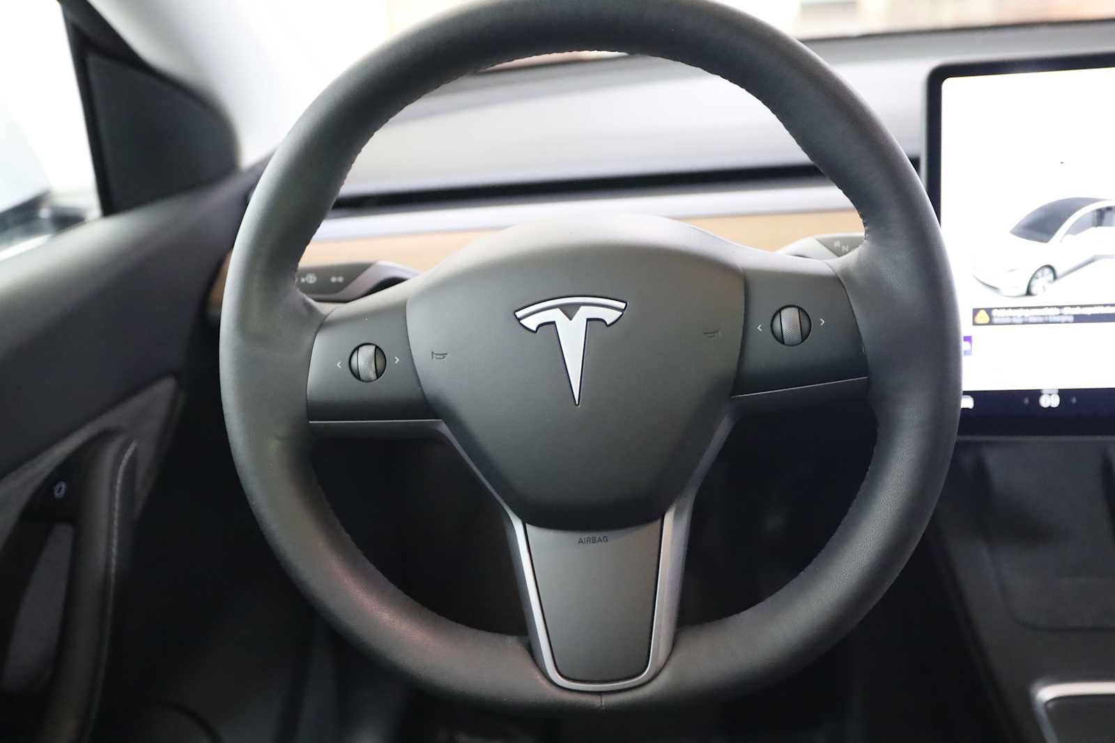 Used 2021 Tesla Model Y Long Range AWD/4WD image 5