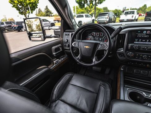 Used 2019 Chevrolet Silverado 2500 LTZ w/ Duramax Plus Package AWD/4WD image 26