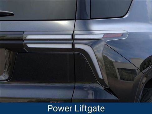 New 2026 Chevrolet Traverse RS image 12